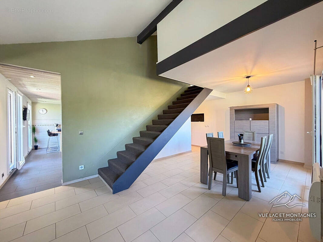 Appartement à DOUVAINE