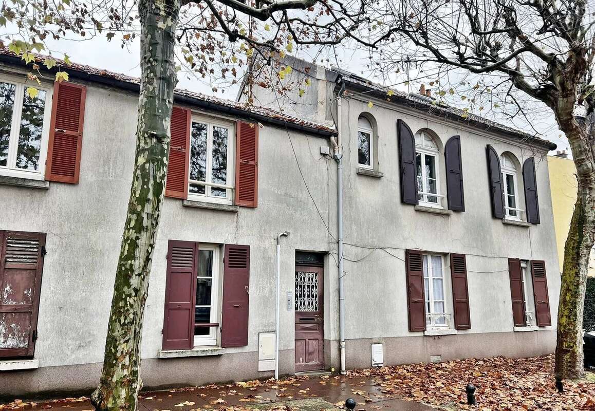 Appartement à SAINT-MAUR-DES-FOSSES