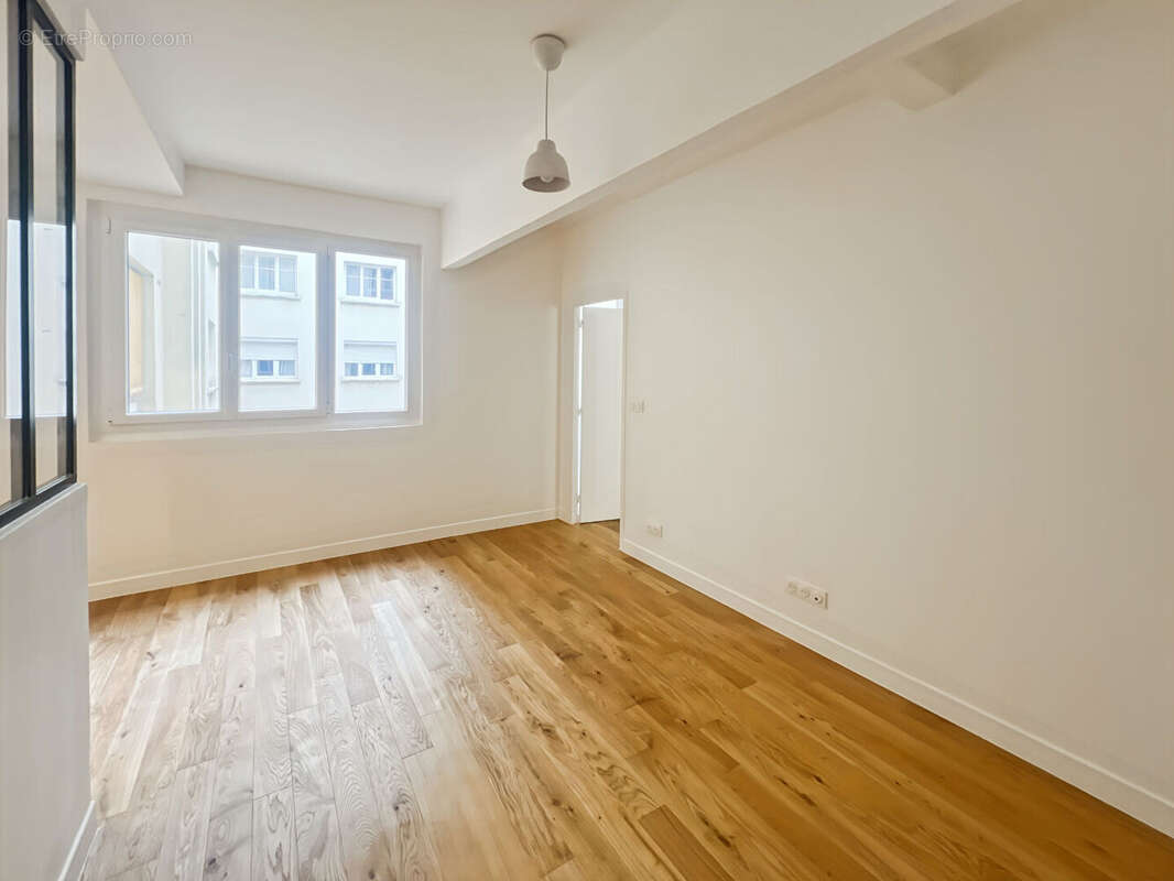 Appartement Paris 2 pièce(s) 35 m2 - photo 3