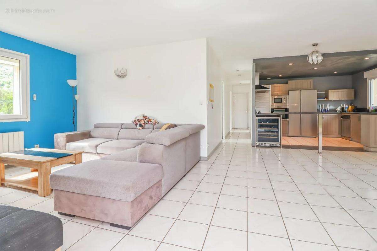 Maison à SAINT-VICTOR-SUR-OUCHE