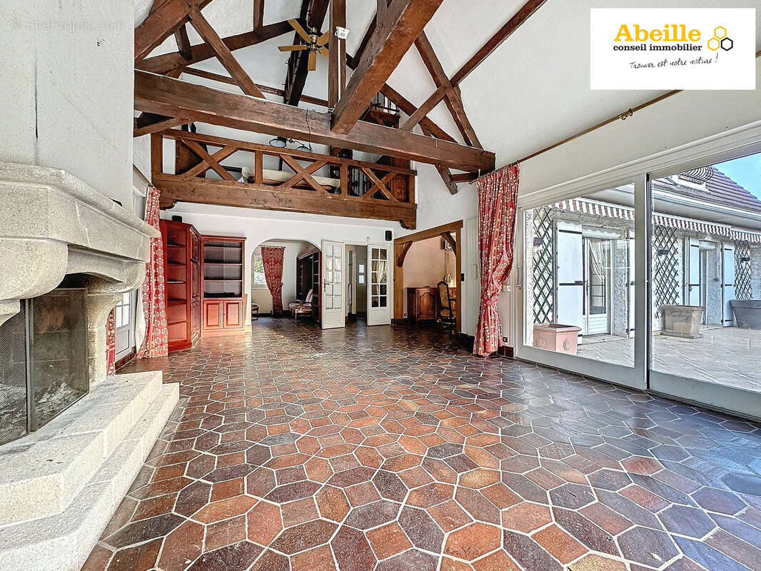 Maison à SAINT-CHERON