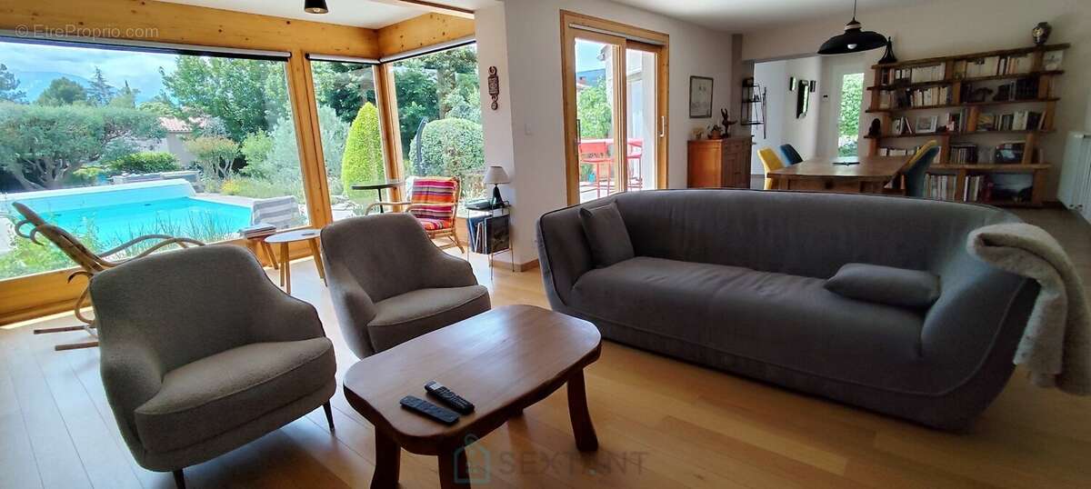 Maison de caractère entièement rénovée avec gîte, chambre d'hôtes, piscine et revenus locatifs - photo 6