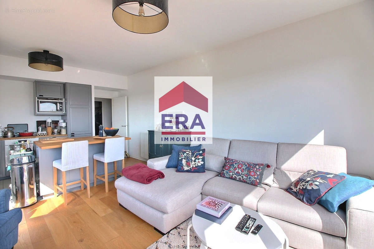 Appartement à L'ILE-SAINT-DENIS
