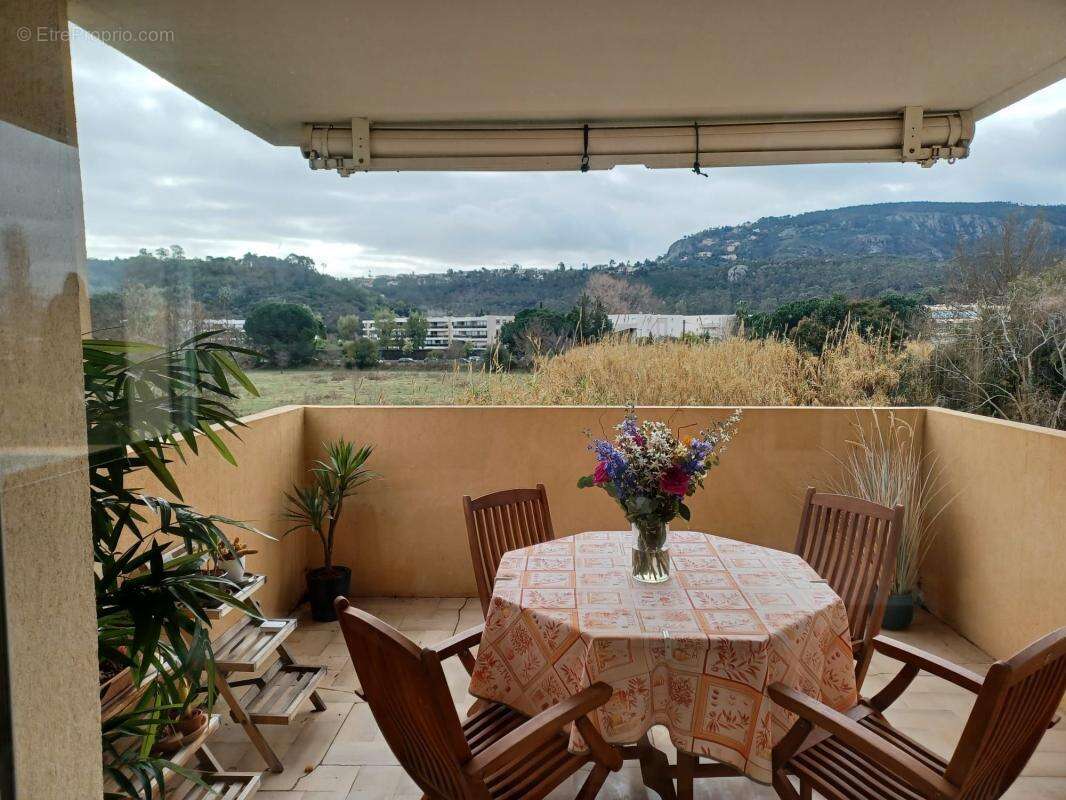 Appartement à MANDELIEU-LA-NAPOULE