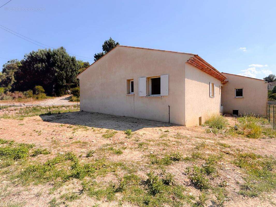 Maison à GINASSERVIS