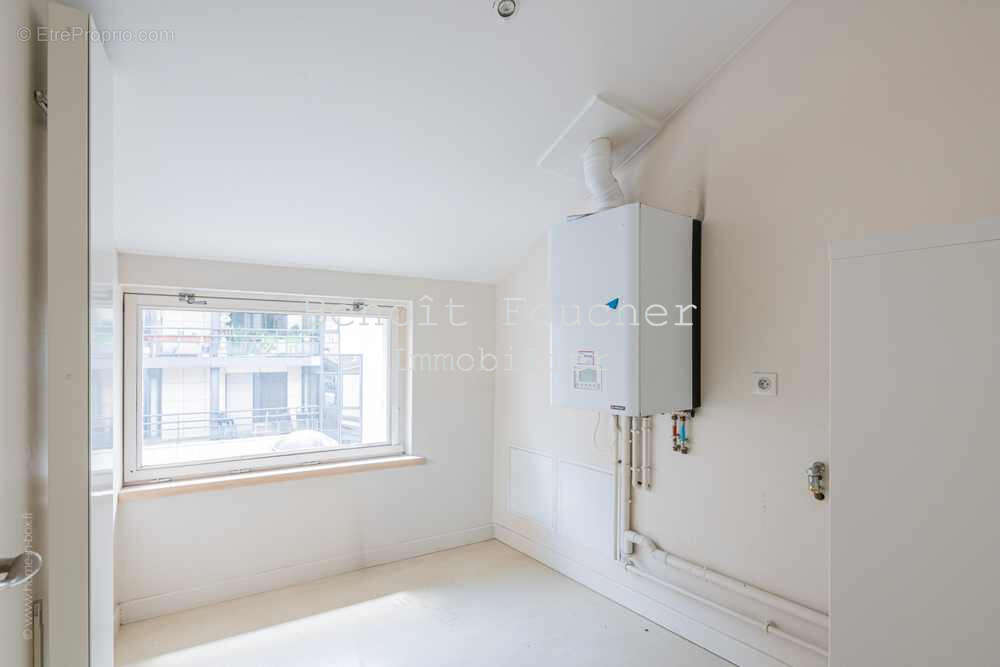 Paris 20ème limite 11ème, Ménilmontrant, 230m2 comme une maison avec deux terrasses. - photo 17