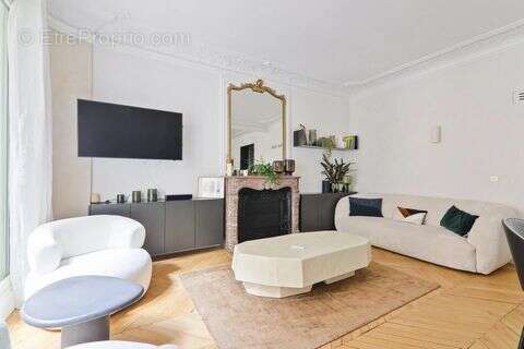 Appartement à PARIS-9E