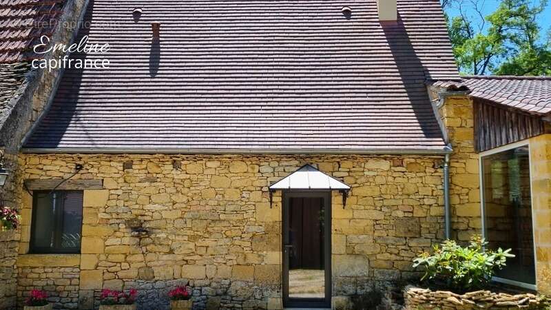 Maison à LA CHAPELLE-AUBAREIL