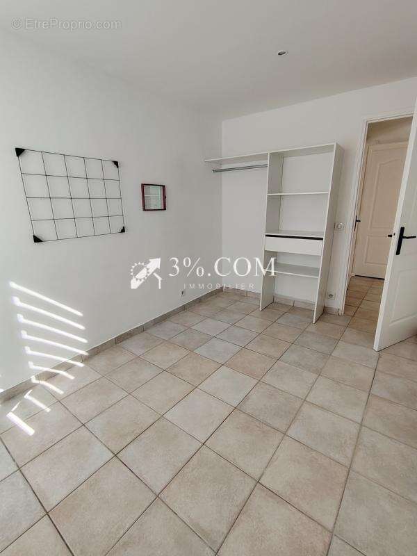 Appartement à COGOLIN