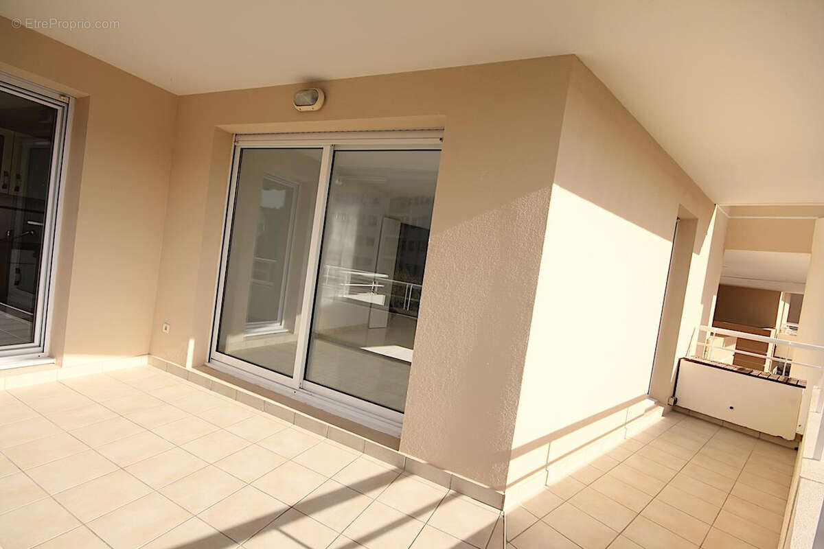 Appartement à MANDELIEU-LA-NAPOULE