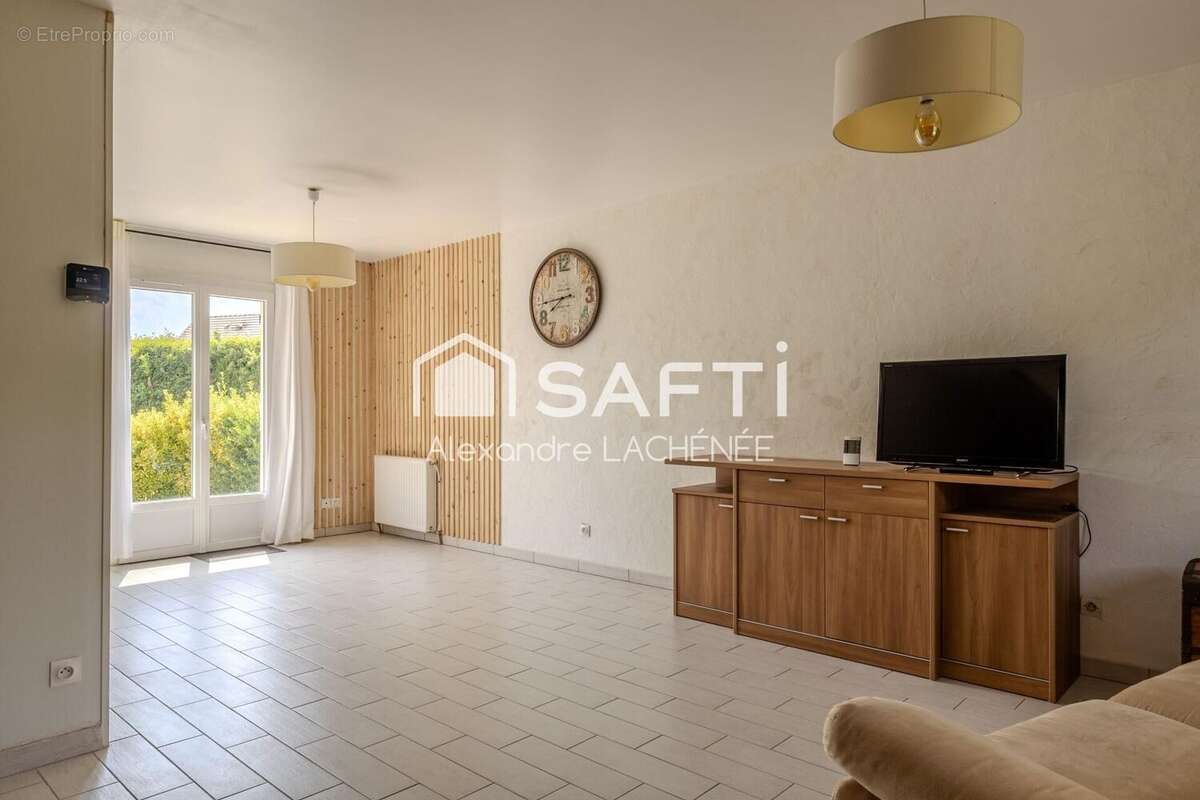 Photo 4 - Maison à VILLENEUVE-LES-SABLONS