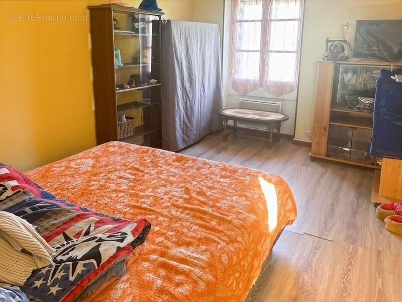 Maison à FRESNAY-SUR-SARTHE