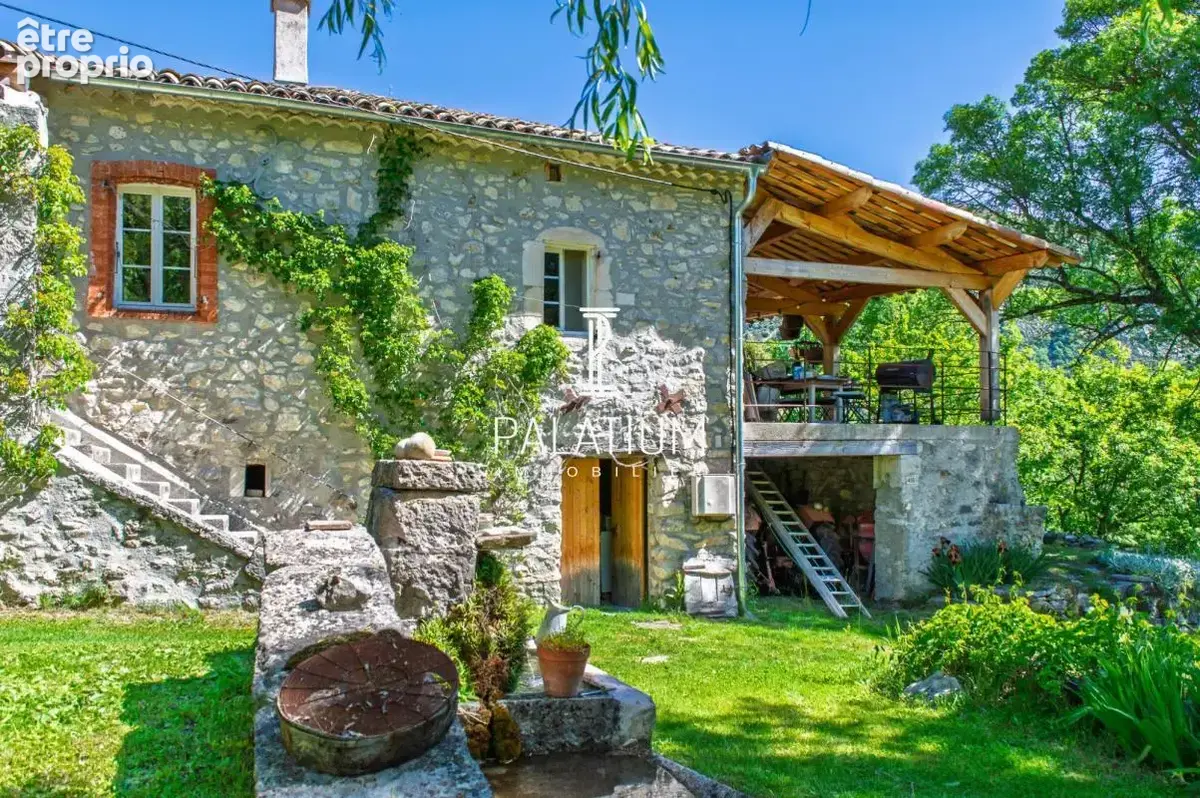 Maison à CHATEAUNEUF-MIRAVAIL