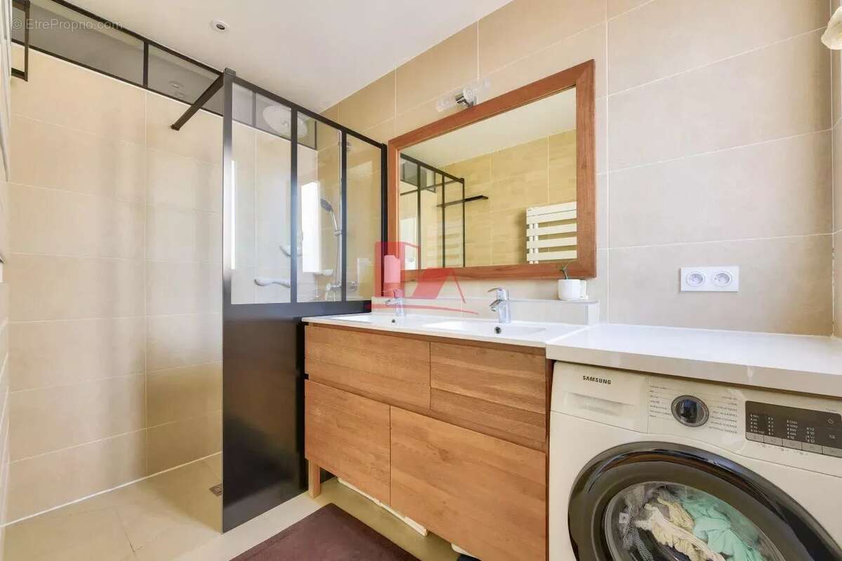 Appartement à ISSY-LES-MOULINEAUX