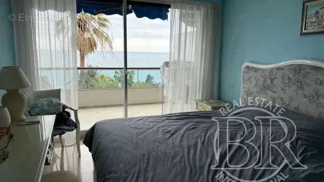 Appartement à VALLAURIS