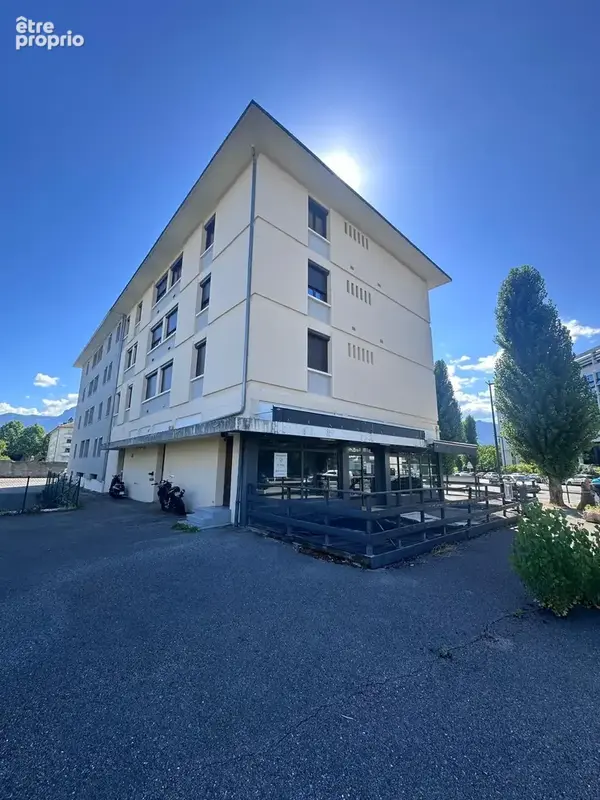 Investissement locatif - opportunité - 420m2 à Annecy. - photo 2