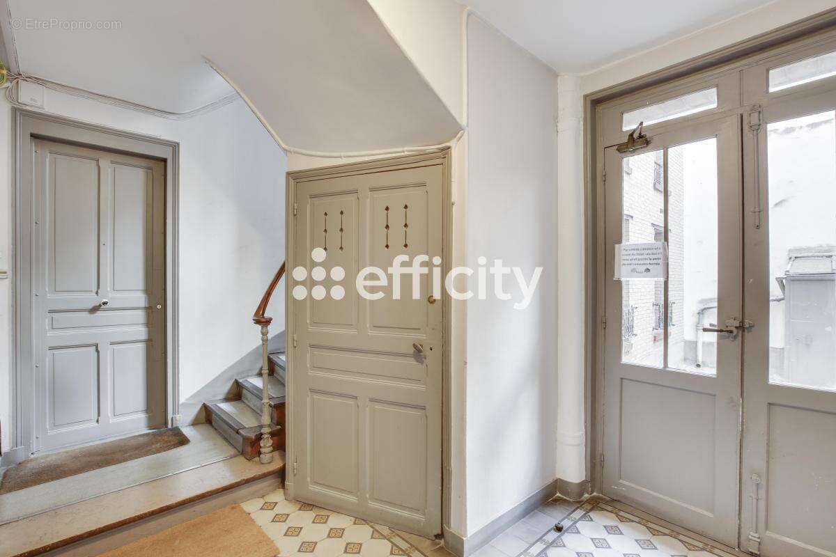 Appartement à PARIS-17E