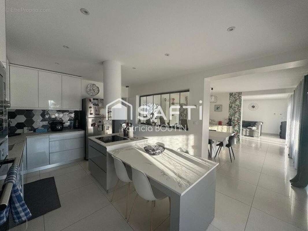 Photo 3 - Maison à BESSINES