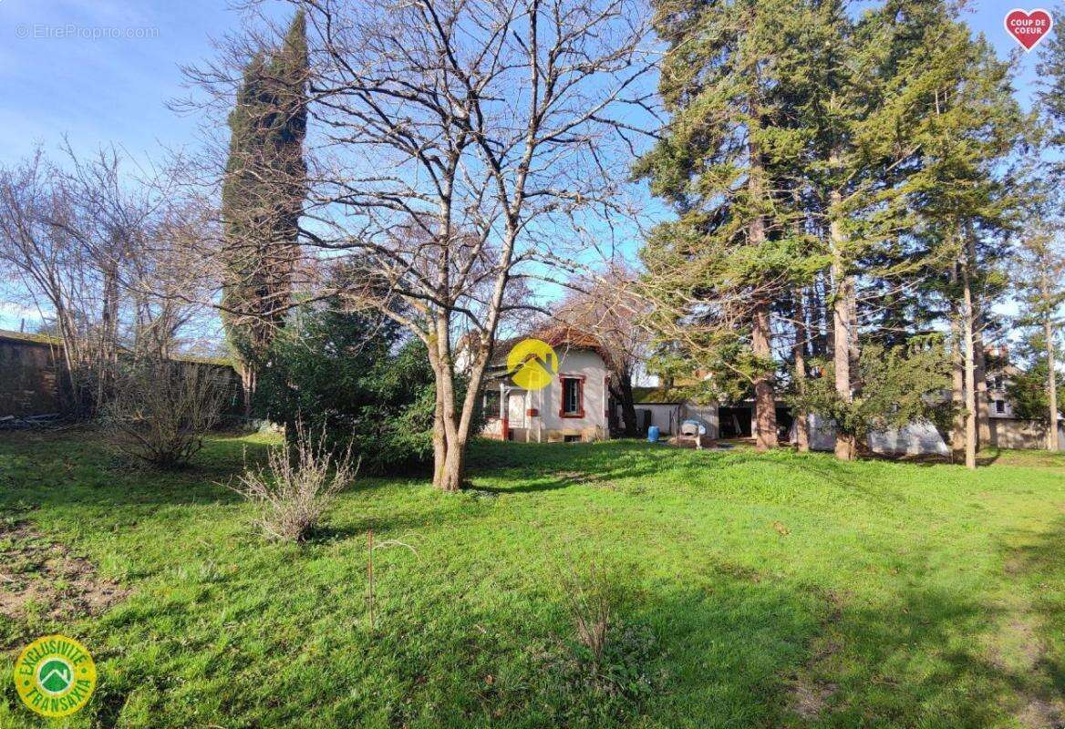 Maison à LA GUERCHE-SUR-L'AUBOIS