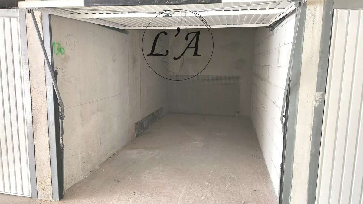 Parking à PIETROSELLA