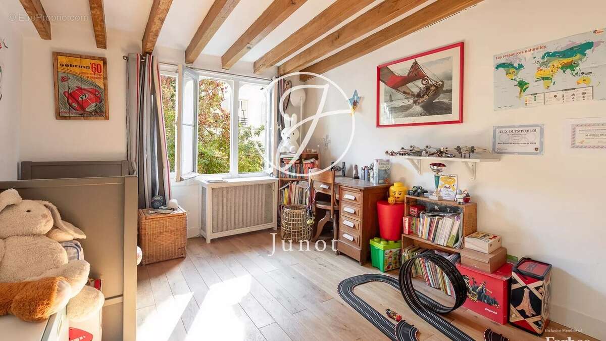 Appartement à PARIS-7E
