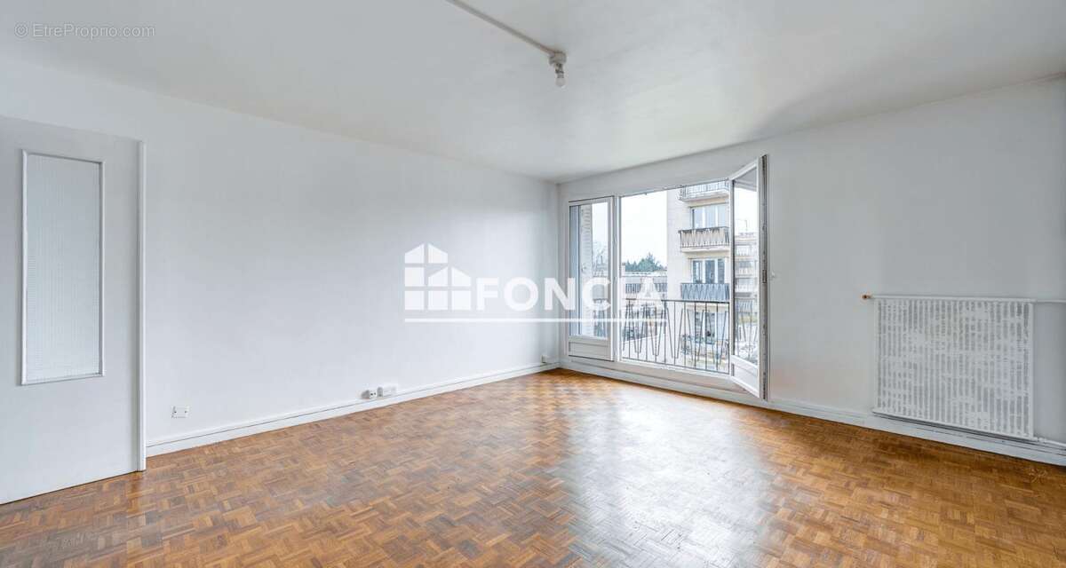 Appartement à SAINT-MAUR-DES-FOSSES