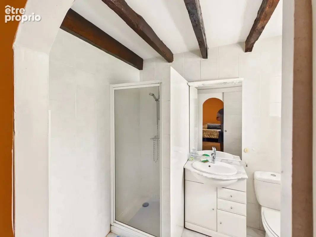 Maison familiale de plain-pied avec piscine, grand garage et potentiel d'agrandissement - photo 8