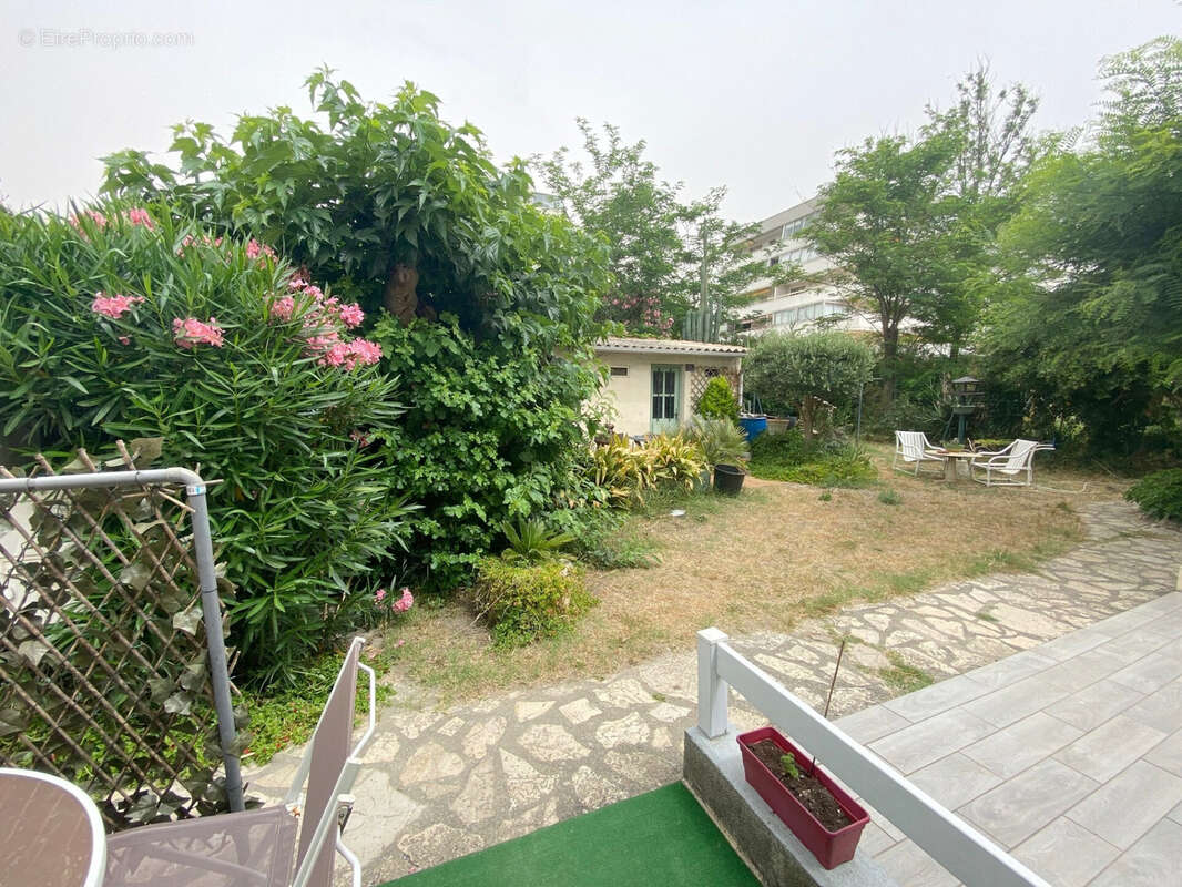 Appartement à MAUGUIO