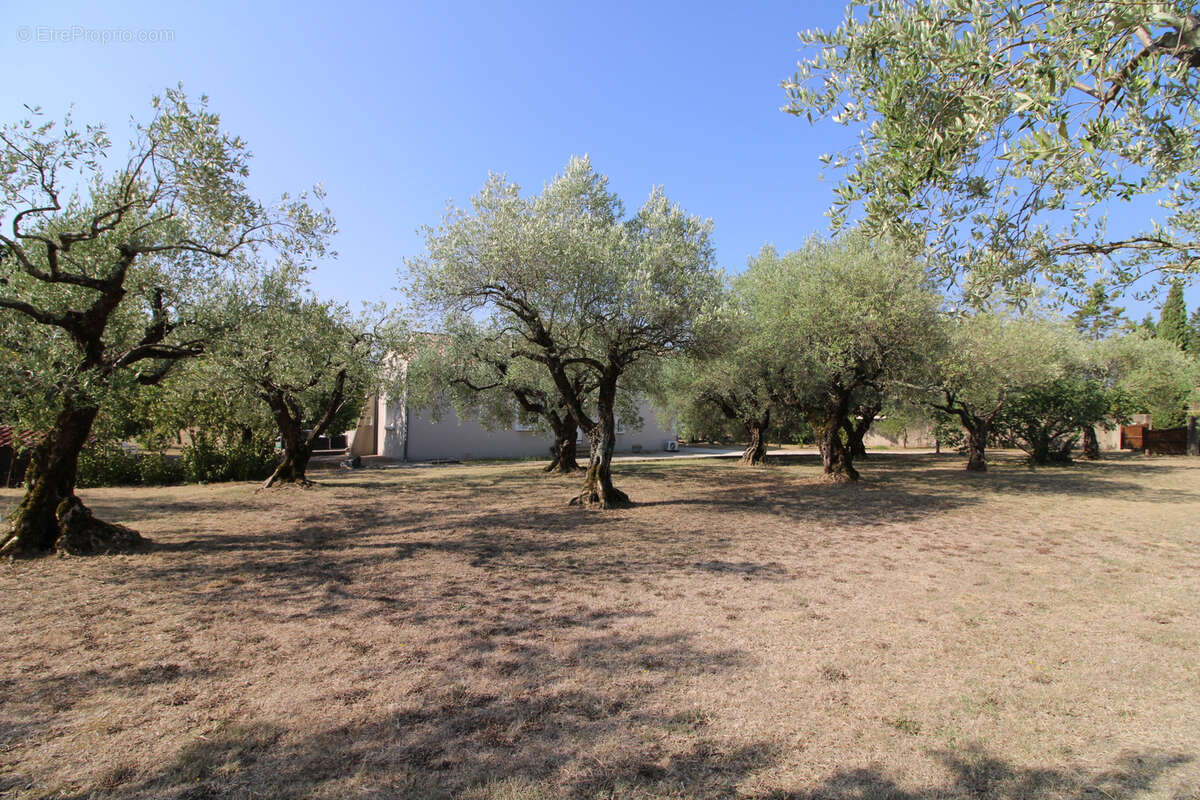 Maison à SAINT-JULIEN-DE-CASSAGNAS
