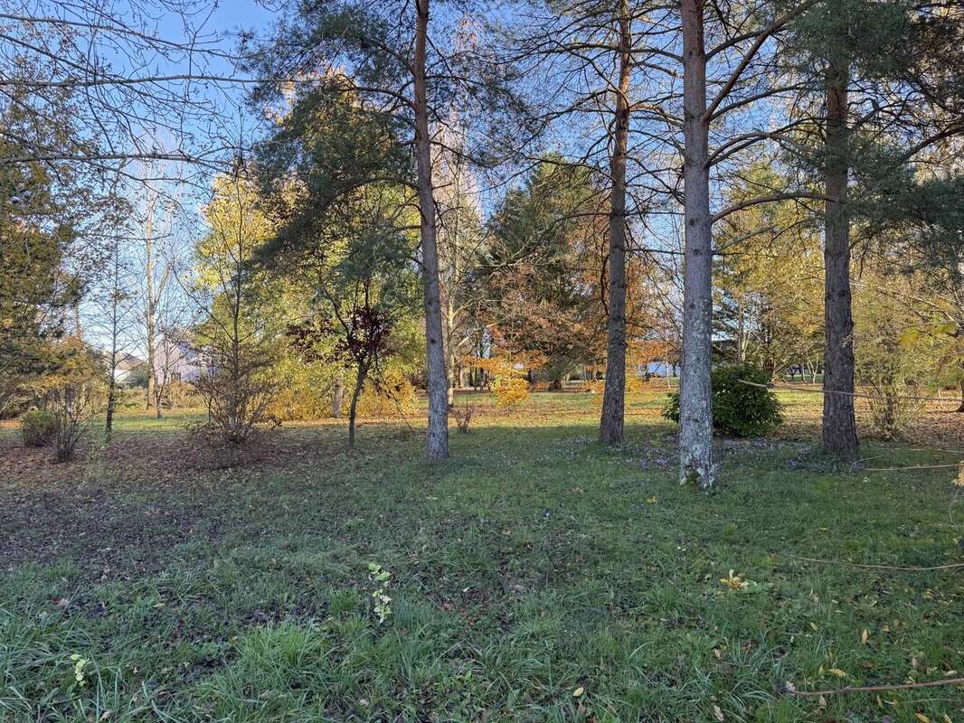 Terrain à CHEVANNES