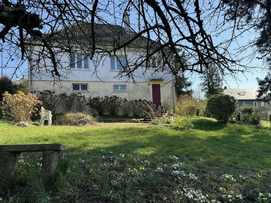 Maison à AIGLEMONT