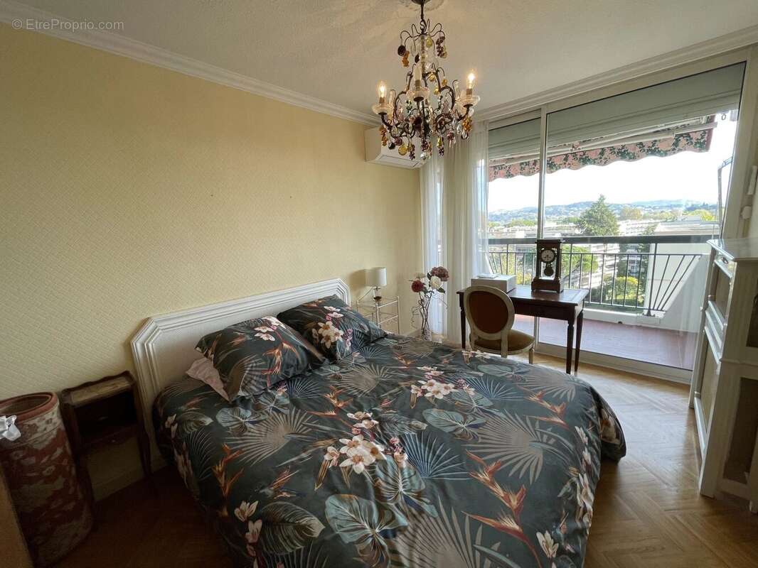 Appartement à MANDELIEU-LA-NAPOULE