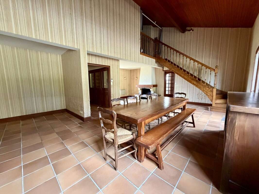 Maison à VOULGEZAC
