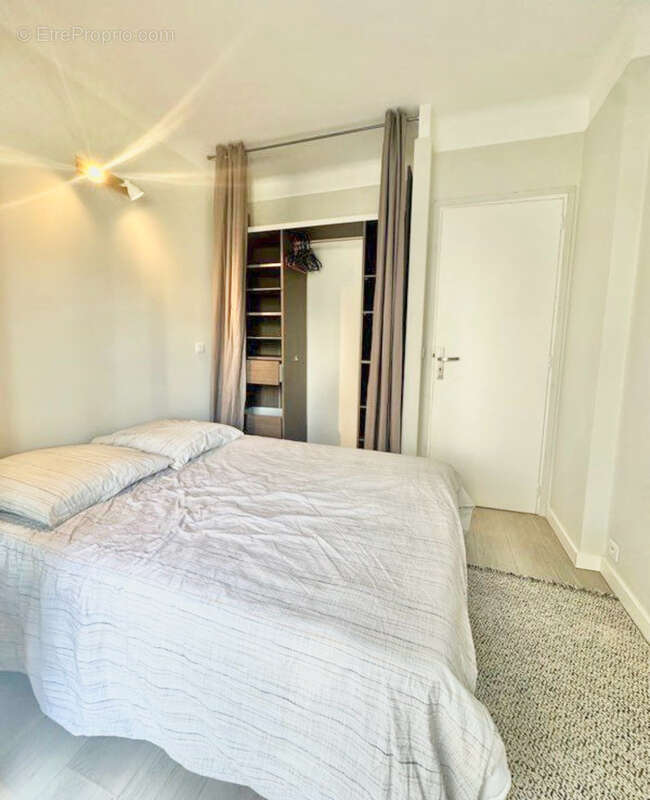 Le cannet limite cannes t2 49 m2 dans résidence bourgeoise 2 balcons meublé cave parking - photo 4