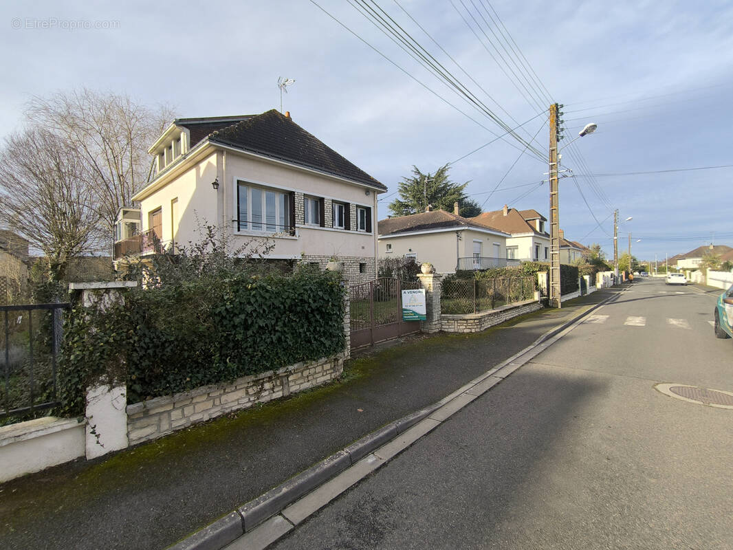 Maison à CHAMBRAY-LES-TOURS