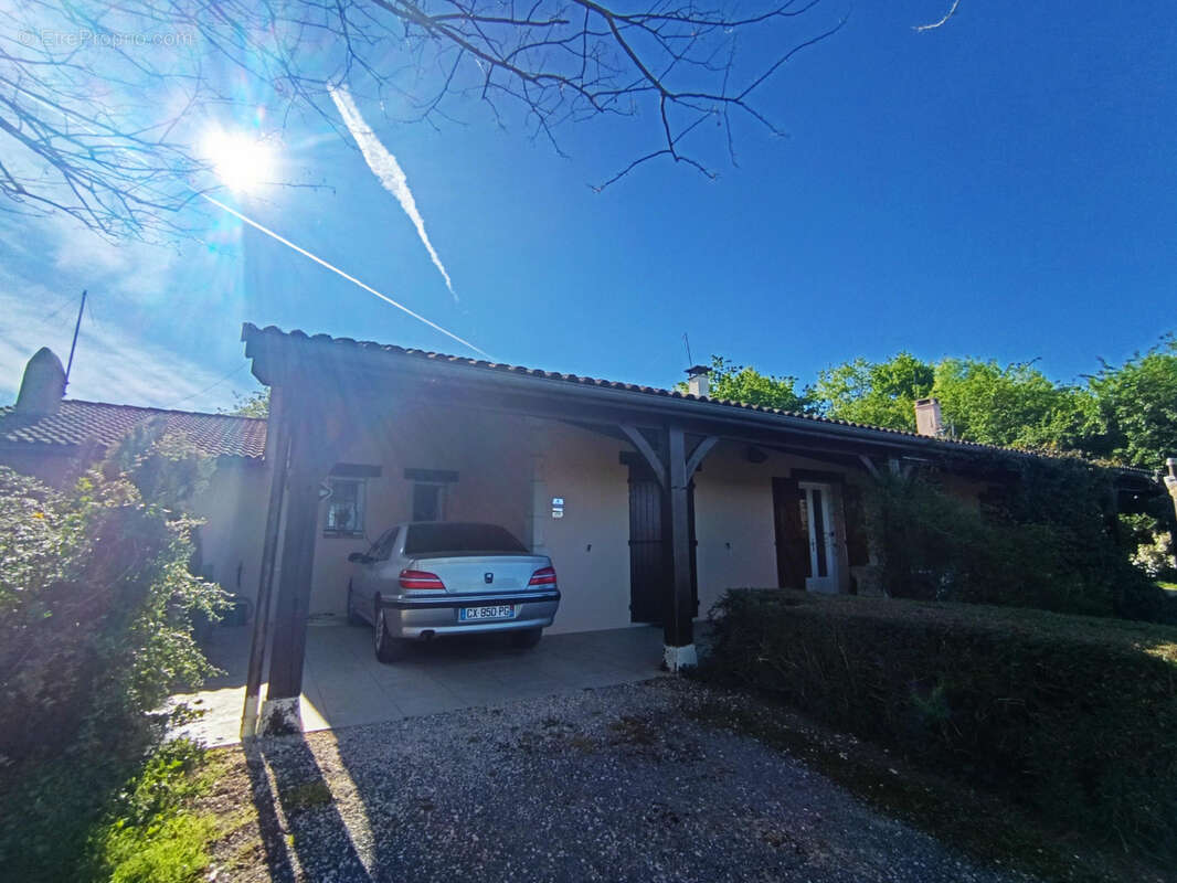 Maison à CONDEZAYGUES