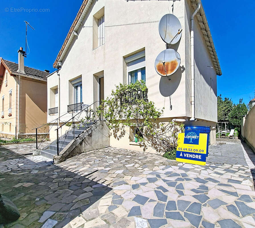 Maison à VILLENEUVE-SAINT-GEORGES