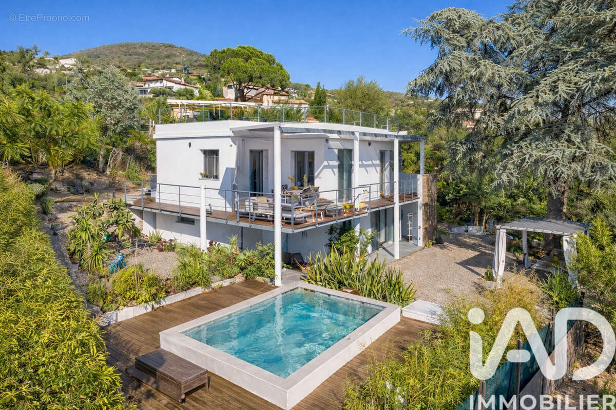 Photo 2 - Maison à MANDELIEU-LA-NAPOULE