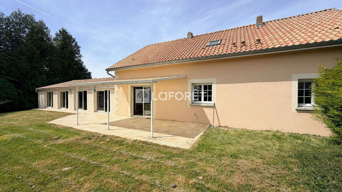 Maison à SOMME-BIONNE