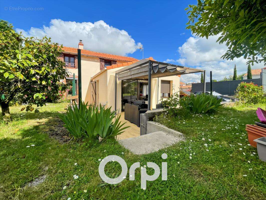 Maison de charme avec grand terrain constructible - photo 14