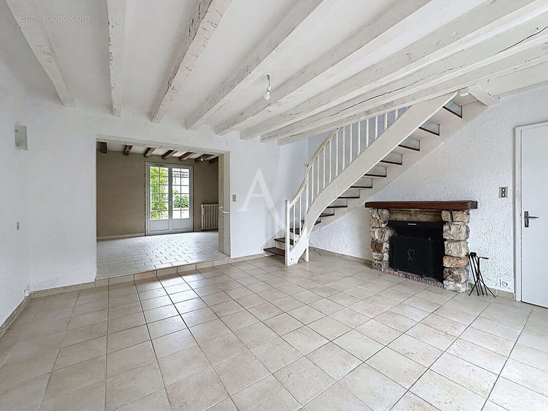 Maison à BRISSAC-QUINCE