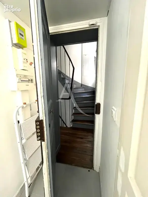 PARIS 12, rue de Wattignies  Studio 12,1 m² au Calme Absolu sur Cour - Parfait État & Faibles Charges - photo 3