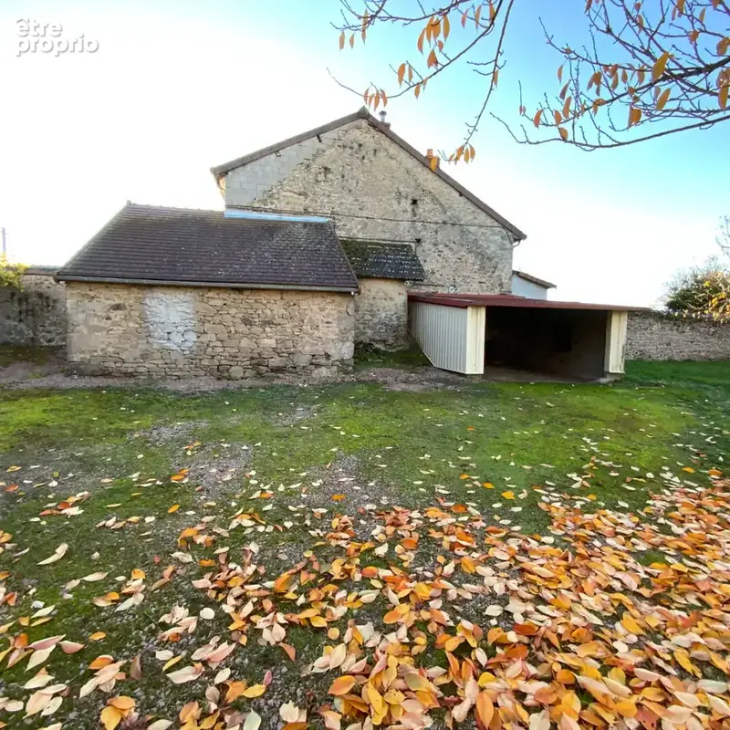 AUXY - Maison de village de 141 m² hab. (3 chambres) avec dépendance et garage. - photo 11