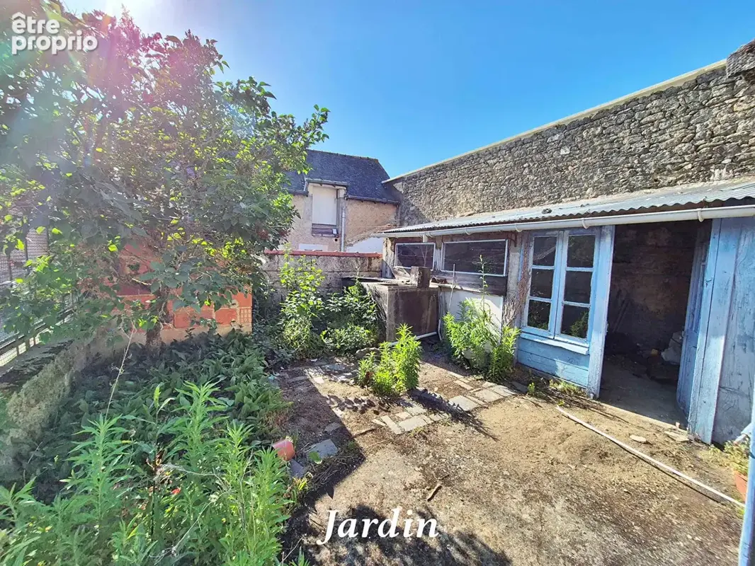 Maison entièrement à rénover avec garage, petit jardin - photo 6