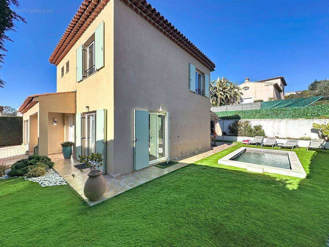 Maison à CAGNES-SUR-MER