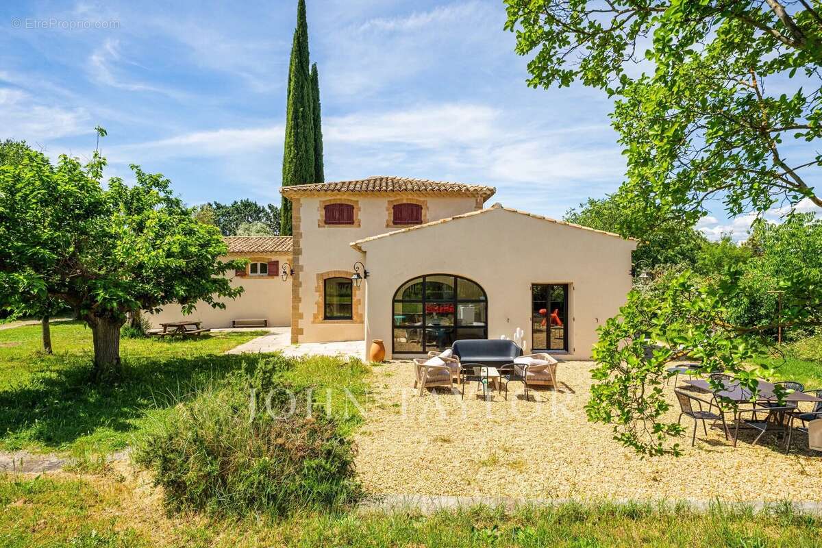 Bastide contemporaine rénovée aux portes d’Aix-en-Provence - photo 8