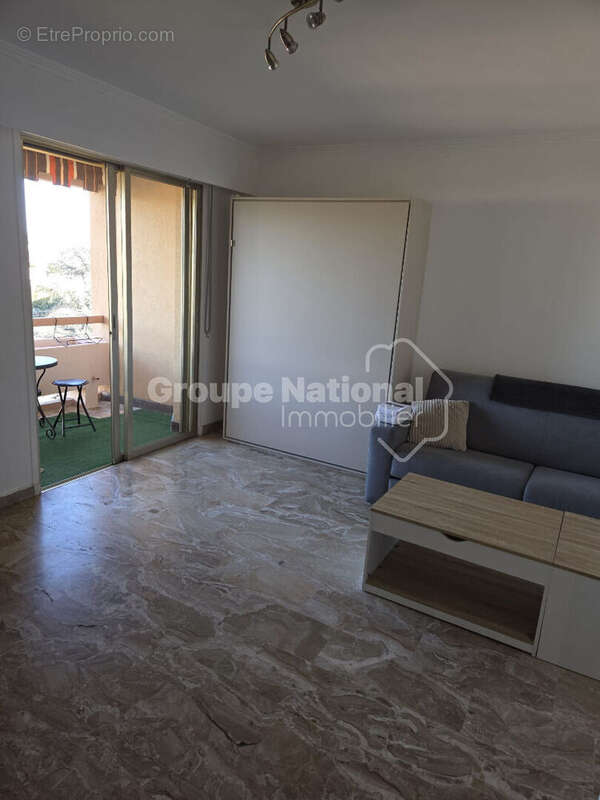 Appartement à MANDELIEU-LA-NAPOULE