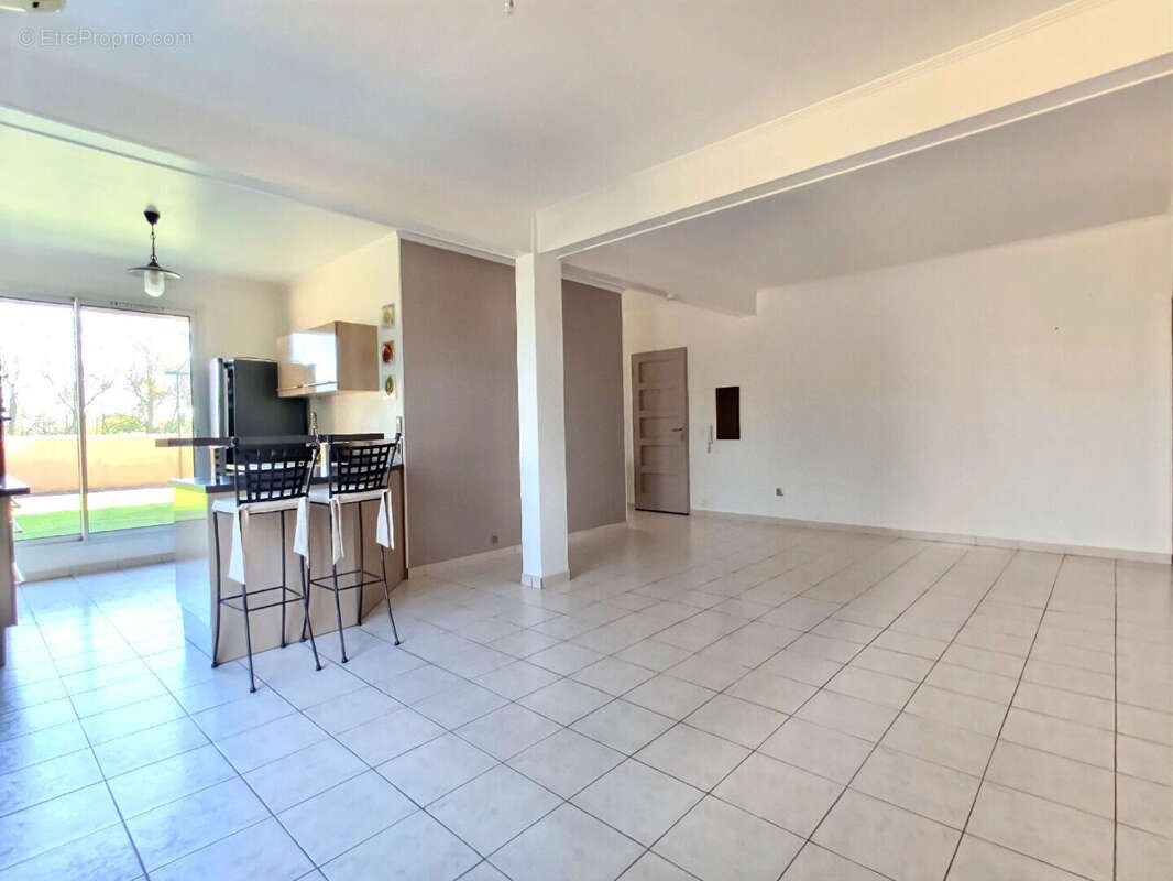 Appartement à LE PONTET