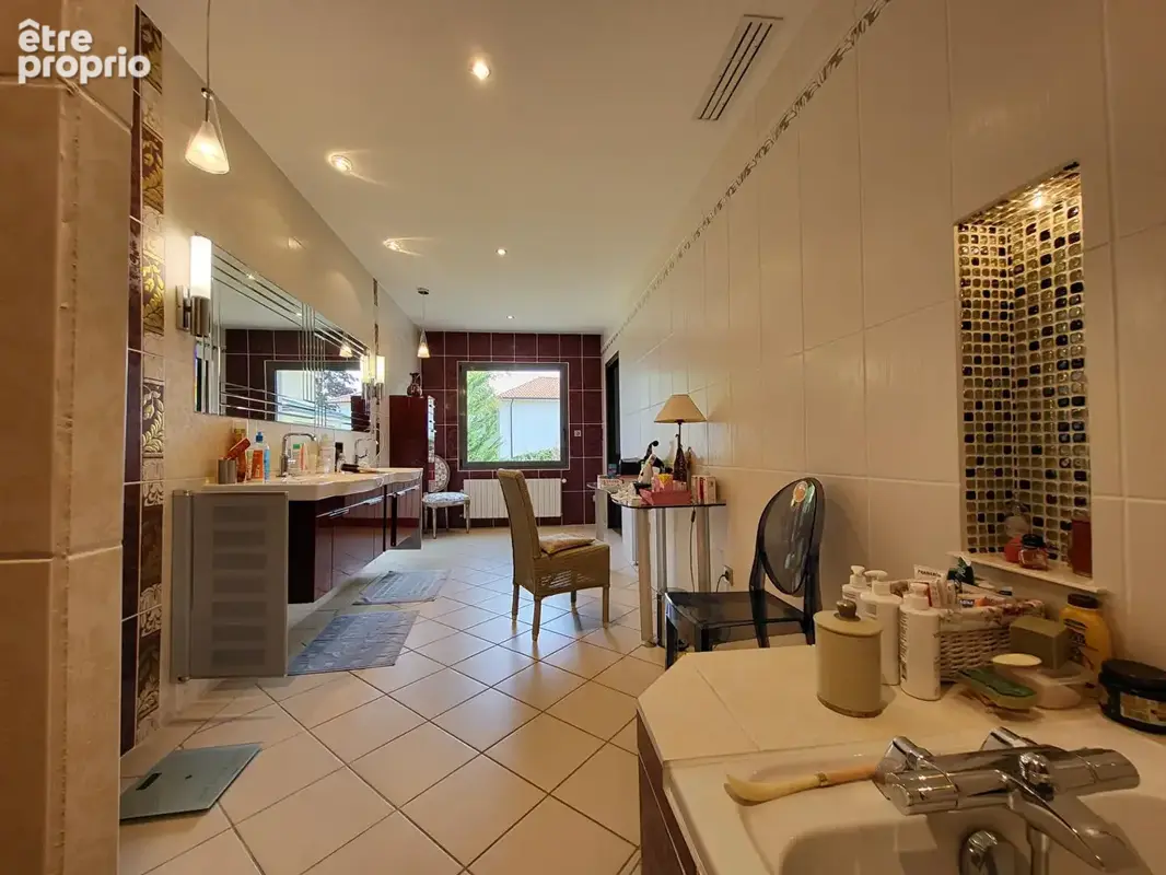 Maison de standing de 416 m² sur un terrain 2320 m² avec piscine - photo 13
