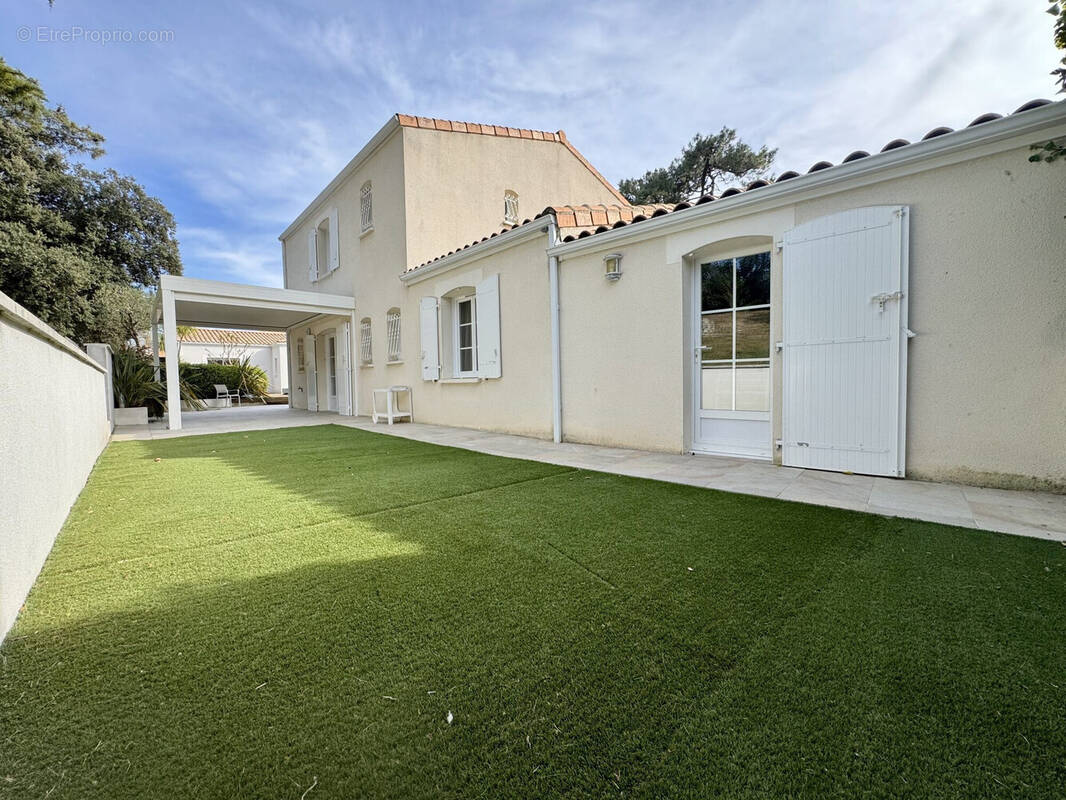 Maison à SAINT-GEORGES-DE-DIDONNE